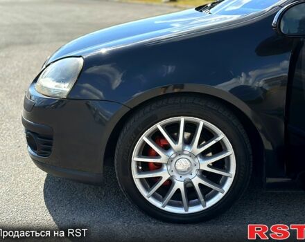 Черный Фольксваген Гольф, объемом двигателя 2 л и пробегом 233 тыс. км за 5600 $, фото 4 на Automoto.ua