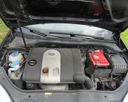 Черный Фольксваген Гольф, объемом двигателя 1.4 л и пробегом 100 тыс. км за 4700 $, фото 12 на Automoto.ua