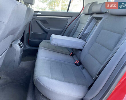 Черный Фольксваген Гольф, объемом двигателя 1.6 л и пробегом 231 тыс. км за 5150 $, фото 24 на Automoto.ua