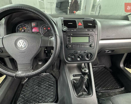 Черный Фольксваген Гольф, объемом двигателя 1.6 л и пробегом 193 тыс. км за 5150 $, фото 15 на Automoto.ua
