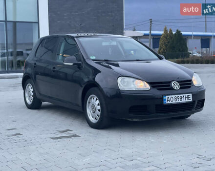 Черный Фольксваген Гольф, объемом двигателя 1.39 л и пробегом 233 тыс. км за 5400 $, фото 5 на Automoto.ua