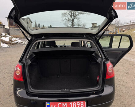 Черный Фольксваген Гольф, объемом двигателя 1.6 л и пробегом 200 тыс. км за 5600 $, фото 13 на Automoto.ua