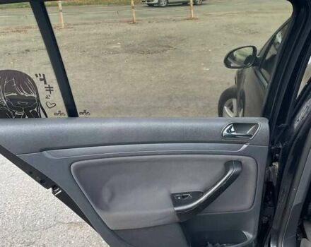 Черный Фольксваген Гольф, объемом двигателя 1.6 л и пробегом 266 тыс. км за 4555 $, фото 12 на Automoto.ua