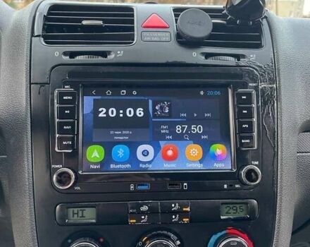 Черный Фольксваген Гольф, объемом двигателя 1.6 л и пробегом 266 тыс. км за 4555 $, фото 16 на Automoto.ua