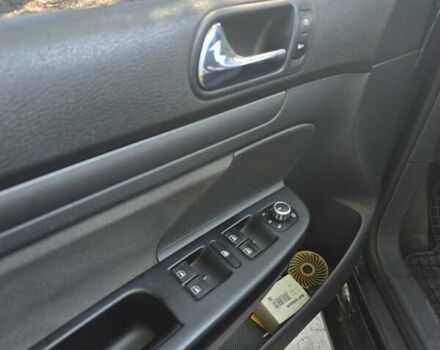 Черный Фольксваген Гольф, объемом двигателя 1.9 л и пробегом 302 тыс. км за 6000 $, фото 7 на Automoto.ua