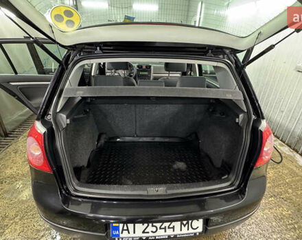 Черный Фольксваген Гольф, объемом двигателя 1.6 л и пробегом 193 тыс. км за 5150 $, фото 19 на Automoto.ua