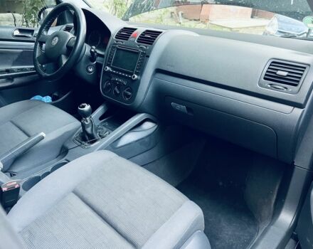 Чорний Фольксваген Гольф, об'ємом двигуна 1.4 л та пробігом 250 тис. км за 5600 $, фото 10 на Automoto.ua