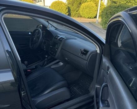 Черный Фольксваген Гольф, объемом двигателя 1.9 л и пробегом 289 тыс. км за 4999 $, фото 9 на Automoto.ua