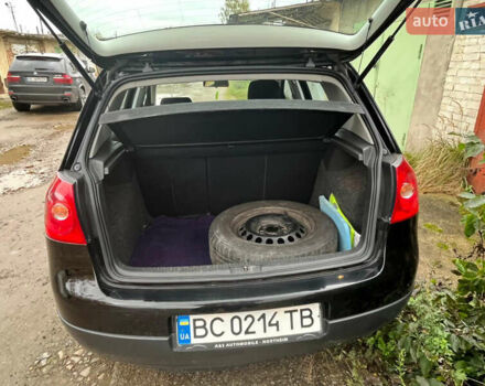 Черный Фольксваген Гольф, объемом двигателя 1.39 л и пробегом 252 тыс. км за 4200 $, фото 7 на Automoto.ua