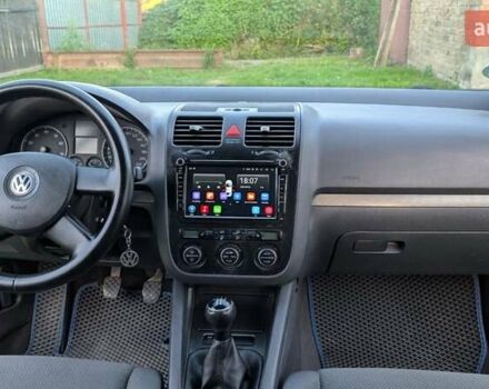 Черный Фольксваген Гольф, объемом двигателя 1.39 л и пробегом 338 тыс. км за 4500 $, фото 9 на Automoto.ua