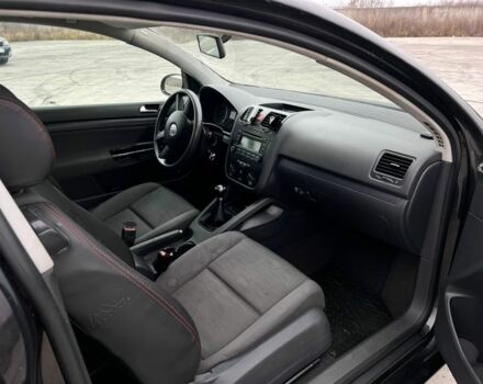 Черный Фольксваген Гольф, объемом двигателя 1.4 л и пробегом 205 тыс. км за 3400 $, фото 5 на Automoto.ua