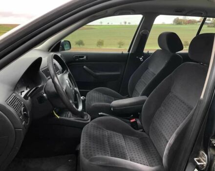 Черный Фольксваген Гольф, объемом двигателя 1.9 л и пробегом 250 тыс. км за 1700 $, фото 11 на Automoto.ua