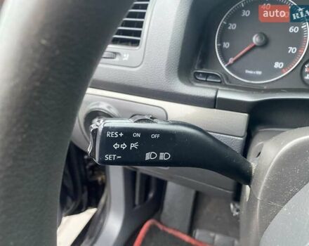 Черный Фольксваген Гольф, объемом двигателя 1.6 л и пробегом 220 тыс. км за 5099 $, фото 32 на Automoto.ua