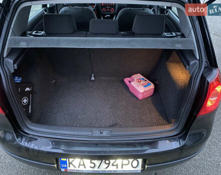 Чорний Фольксваген Гольф, об'ємом двигуна 1.6 л та пробігом 198 тис. км за 5200 $, фото 11 на Automoto.ua