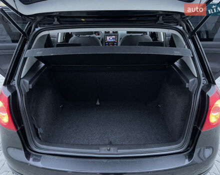 Черный Фольксваген Гольф, объемом двигателя 1.39 л и пробегом 233 тыс. км за 5400 $, фото 22 на Automoto.ua