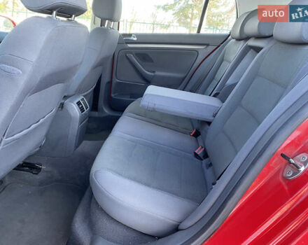 Черный Фольксваген Гольф, объемом двигателя 1.6 л и пробегом 231 тыс. км за 5150 $, фото 32 на Automoto.ua