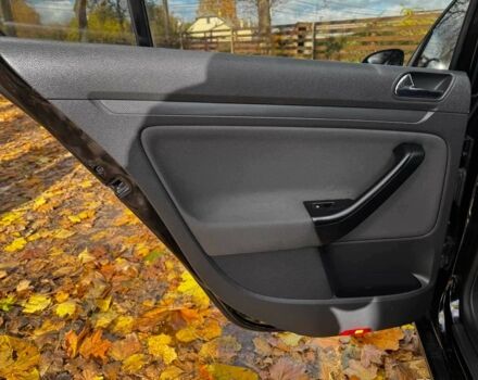 Черный Фольксваген Гольф, объемом двигателя 1.4 л и пробегом 214 тыс. км за 5490 $, фото 20 на Automoto.ua