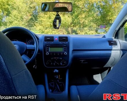 Черный Фольксваген Гольф, объемом двигателя 1.4 л и пробегом 230 тыс. км за 5450 $, фото 8 на Automoto.ua