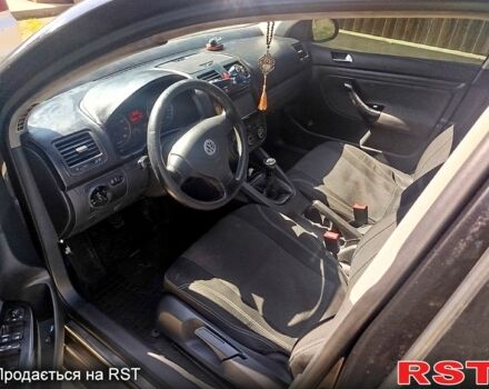 Черный Фольксваген Гольф, объемом двигателя 1.6 л и пробегом 239 тыс. км за 3800 $, фото 5 на Automoto.ua