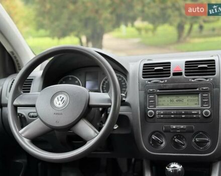 Черный Фольксваген Гольф, объемом двигателя 1.97 л и пробегом 418 тыс. км за 4650 $, фото 44 на Automoto.ua