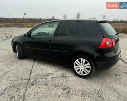 Черный Фольксваген Гольф, объемом двигателя 1.39 л и пробегом 205 тыс. км за 3400 $, фото 1 на Automoto.ua
