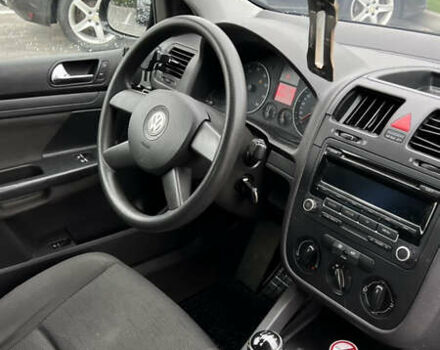Фольксваген Гольф 2004 у Луцьку на Automoto.ua Чорний Фольксваген Гольф, об'ємом двигуна 1.39 л та пробігом 245 тис. км за 5000 $, фото 15 на Automoto.ua