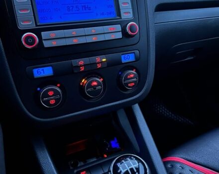 Черный Фольксваген Гольф, объемом двигателя 1.4 л и пробегом 191 тыс. км за 4307 $, фото 7 на Automoto.ua