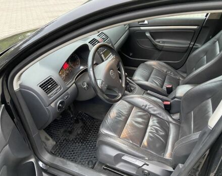 Черный Фольксваген Гольф, объемом двигателя 2 л и пробегом 240 тыс. км за 2250 $, фото 4 на Automoto.ua