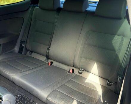 Черный Фольксваген Гольф, объемом двигателя 2 л и пробегом 233 тыс. км за 5600 $, фото 5 на Automoto.ua