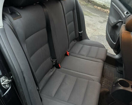 Черный Фольксваген Гольф, объемом двигателя 1.6 л и пробегом 352 тыс. км за 6550 $, фото 16 на Automoto.ua