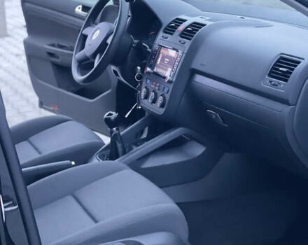 Черный Фольксваген Гольф, объемом двигателя 1.39 л и пробегом 233 тыс. км за 5400 $, фото 17 на Automoto.ua