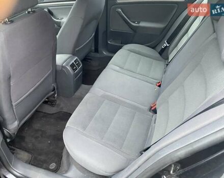 Черный Фольксваген Гольф, объемом двигателя 1.6 л и пробегом 220 тыс. км за 5099 $, фото 25 на Automoto.ua