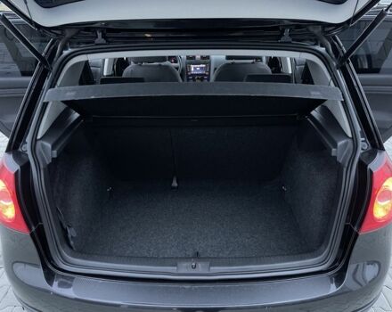 Черный Фольксваген Гольф, объемом двигателя 1.4 л и пробегом 234 тыс. км за 5400 $, фото 22 на Automoto.ua