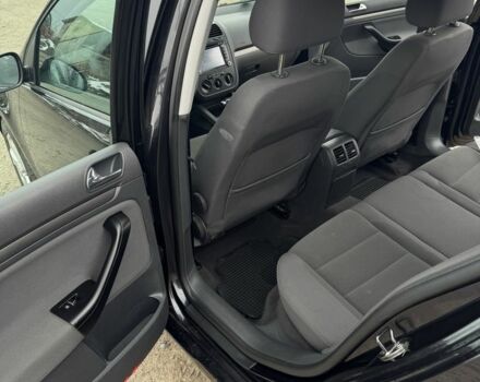 Чорний Фольксваген Гольф, об'ємом двигуна 1.6 л та пробігом 200 тис. км за 5600 $, фото 15 на Automoto.ua