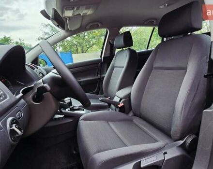 Черный Фольксваген Гольф, объемом двигателя 1.6 л и пробегом 210 тыс. км за 7299 $, фото 39 на Automoto.ua