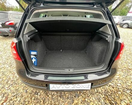 Черный Фольксваген Гольф, объемом двигателя 1.6 л и пробегом 191 тыс. км за 5499 $, фото 19 на Automoto.ua