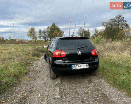 Черный Фольксваген Гольф, объемом двигателя 1.39 л и пробегом 121 тыс. км за 5150 $, фото 14 на Automoto.ua