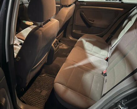 Чорний Фольксваген Гольф, об'ємом двигуна 1.4 л та пробігом 256 тис. км за 5800 $, фото 15 на Automoto.ua