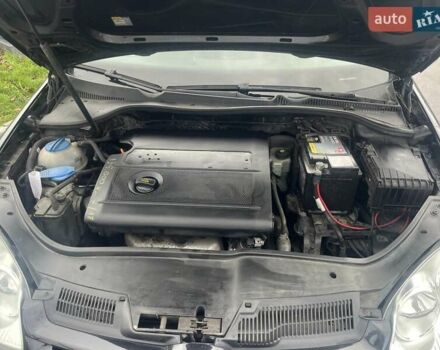 Черный Фольксваген Гольф, объемом двигателя 1.4 л и пробегом 225 тыс. км за 4500 $, фото 6 на Automoto.ua