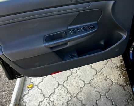 Черный Фольксваген Гольф, объемом двигателя 1.4 л и пробегом 197 тыс. км за 5400 $, фото 5 на Automoto.ua