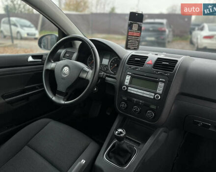 Чорний Фольксваген Гольф, об'ємом двигуна 1.4 л та пробігом 237 тис. км за 5100 $, фото 43 на Automoto.ua