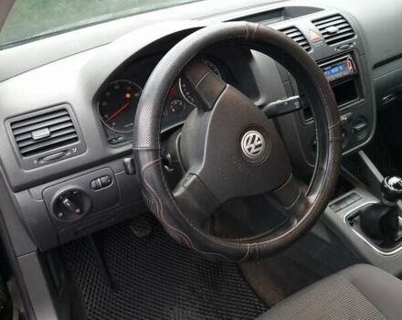 Черный Фольксваген Гольф, объемом двигателя 1.6 л и пробегом 260 тыс. км за 4900 $, фото 16 на Automoto.ua