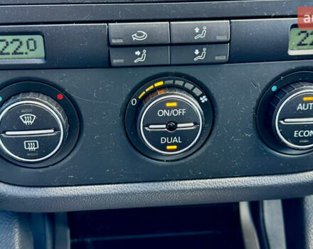 Черный Фольксваген Гольф, объемом двигателя 1.6 л и пробегом 215 тыс. км за 6500 $, фото 20 на Automoto.ua