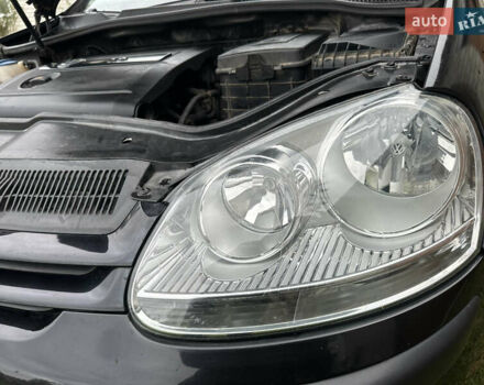 Черный Фольксваген Гольф, объемом двигателя 1.39 л и пробегом 121 тыс. км за 5150 $, фото 28 на Automoto.ua