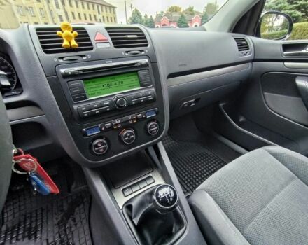 Чорний Фольксваген Гольф, об'ємом двигуна 1.4 л та пробігом 280 тис. км за 5600 $, фото 6 на Automoto.ua