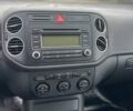 Фольксваген Гольф 2005 в Черновцах на Automoto.ua Черный Фольксваген Гольф, объемом двигателя 1.6 л и пробегом 125 тыс. км за 6300 $, фото 10 на Automoto.ua