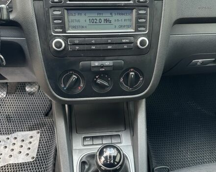 Фольксваген Гольф 2005 в Немирове на Automoto.ua Черный Фольксваген Гольф, объемом двигателя 1.9 л и пробегом 350 тыс. км за 5450 $, фото 13 на Automoto.ua