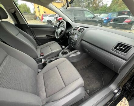 Черный Фольксваген Гольф, объемом двигателя 1.6 л и пробегом 191 тыс. км за 5499 $, фото 9 на Automoto.ua