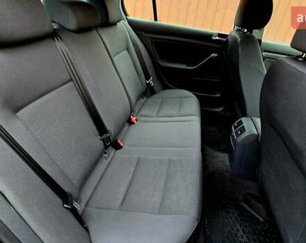 Черный Фольксваген Гольф, объемом двигателя 1.6 л и пробегом 210 тыс. км за 7299 $, фото 51 на Automoto.ua