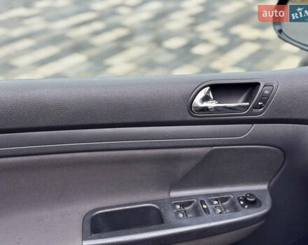 Черный Фольксваген Гольф, объемом двигателя 1.4 л и пробегом 197 тыс. км за 5500 $, фото 32 на Automoto.ua